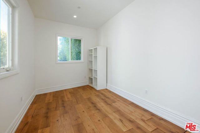 345 S Saltair Avenue, Los Angeles, CA 90049