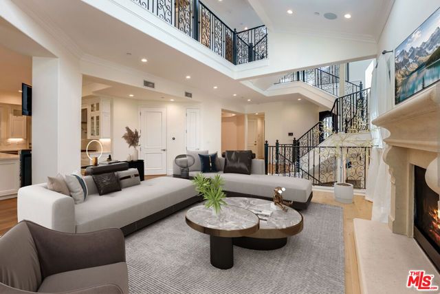 345 S Saltair Avenue, Los Angeles, CA 90049