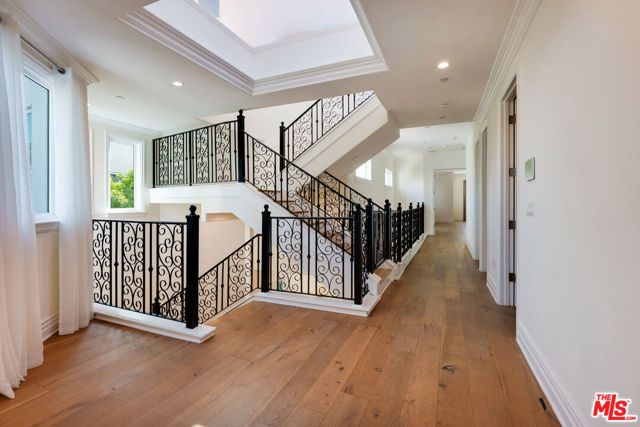 345 S Saltair Avenue, Los Angeles, CA 90049