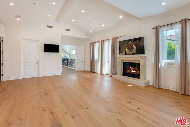 345 S Saltair Avenue, Los Angeles, CA 90049