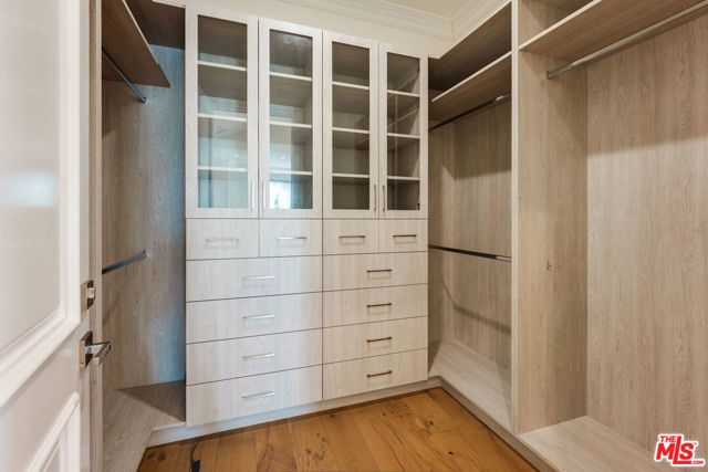 345 S Saltair Avenue, Los Angeles, CA 90049