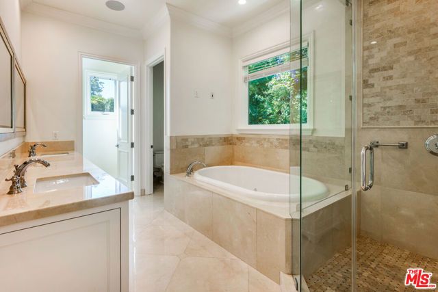 345 S Saltair Avenue, Los Angeles, CA 90049