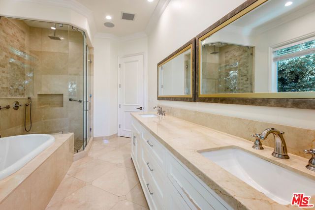 345 S Saltair Avenue, Los Angeles, CA 90049