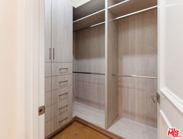 345 S Saltair Avenue, Los Angeles, CA 90049