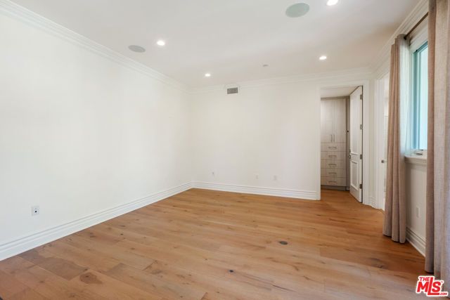 345 S Saltair Avenue, Los Angeles, CA 90049