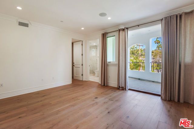 345 S Saltair Avenue, Los Angeles, CA 90049