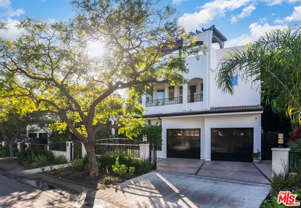 345 S Saltair Avenue, Los Angeles, CA 90049