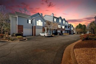 107 Vinings Forest SE Circle, Smyrna, GA 30080