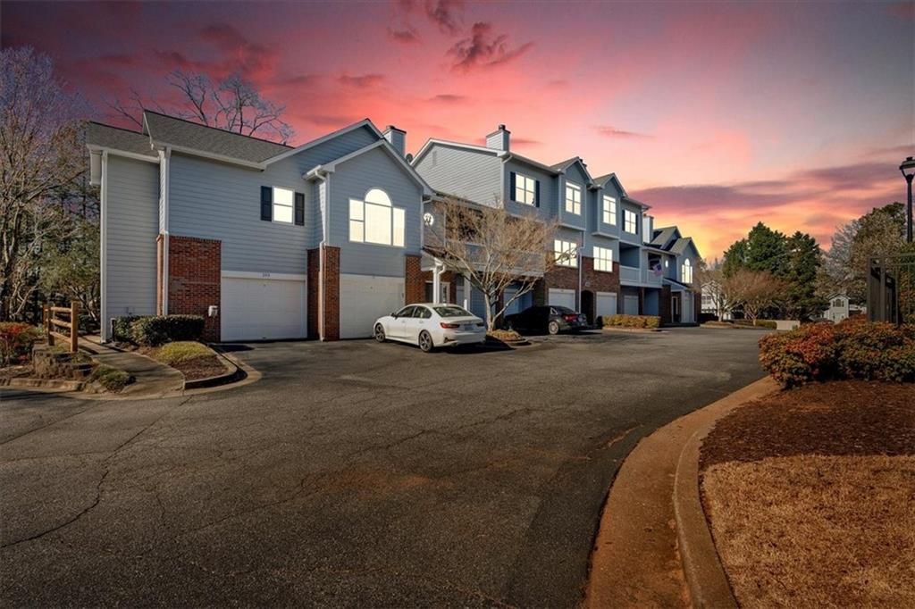 107 Vinings Forest SE Circle, Smyrna, GA 30080