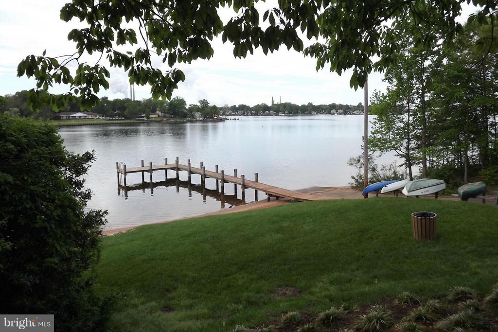 Image 19 of property listing at 1054 SAYBROOK HARBOUR, Pasadena, MD 21122