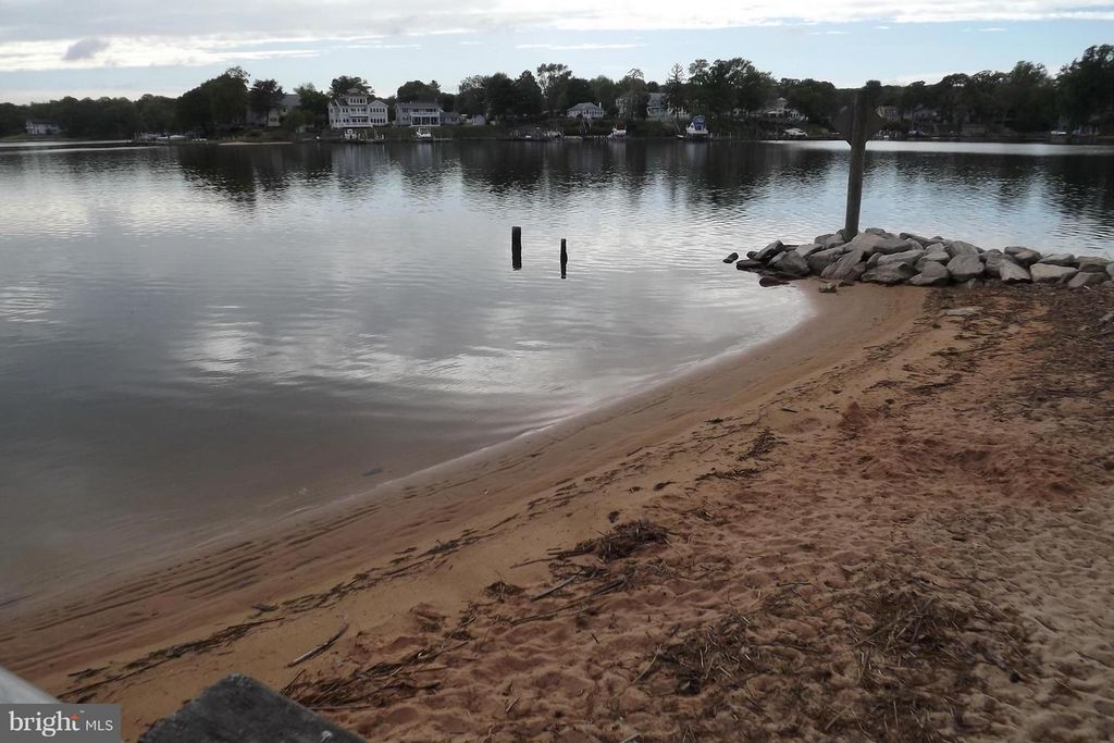 Image 20 of property listing at 1054 SAYBROOK HARBOUR, Pasadena, MD 21122