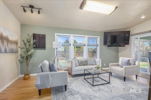 8688 W Mediterranean Ct, Boise, ID 83709