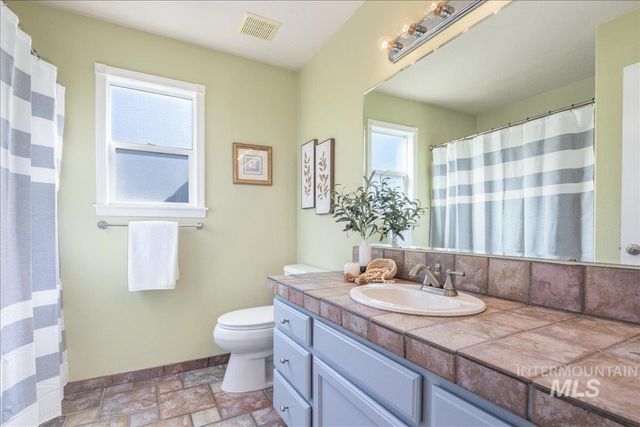 8688 W Mediterranean Ct, Boise, ID 83709