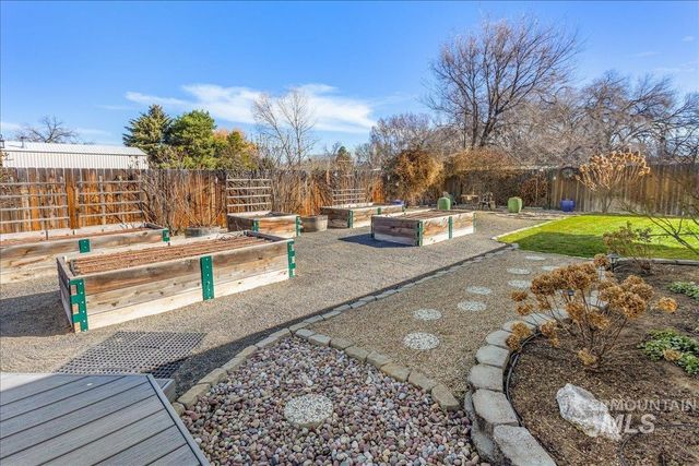 8688 W Mediterranean Ct, Boise, ID 83709