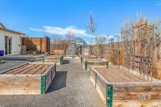 8688 W Mediterranean Ct, Boise, ID 83709