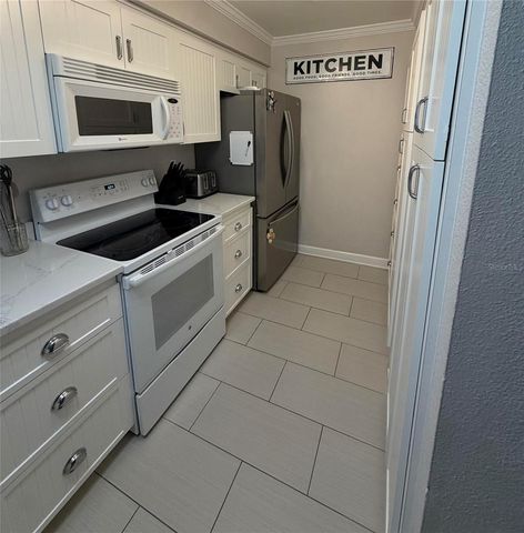3024 BONAVENTURE CIRCLE 204, Palm Harbor, FL 34684