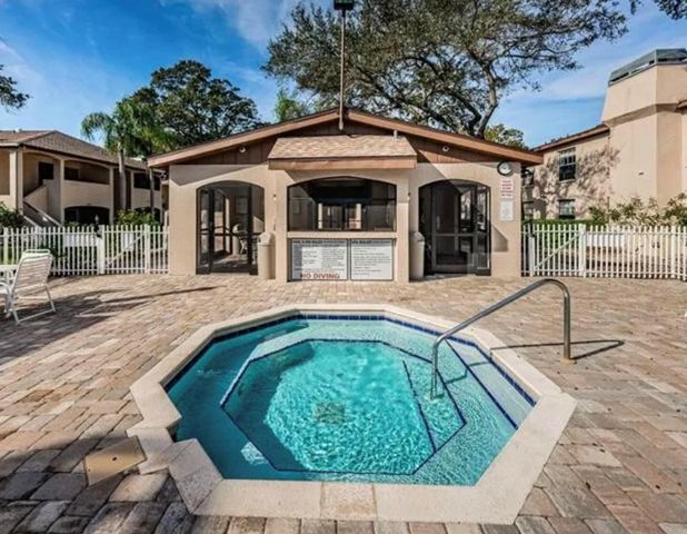 3024 BONAVENTURE CIRCLE 204, Palm Harbor, FL 34684