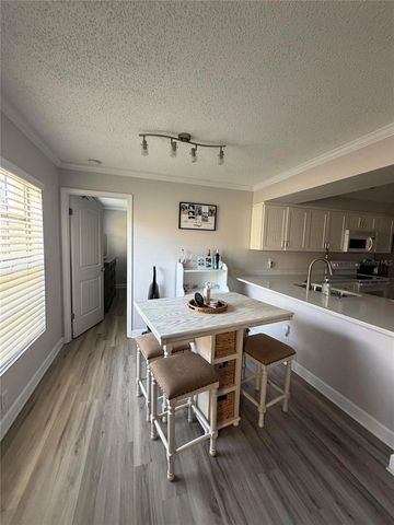 3024 BONAVENTURE CIRCLE 204, Palm Harbor, FL 34684