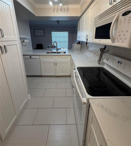 3024 BONAVENTURE CIRCLE 204, Palm Harbor, FL 34684