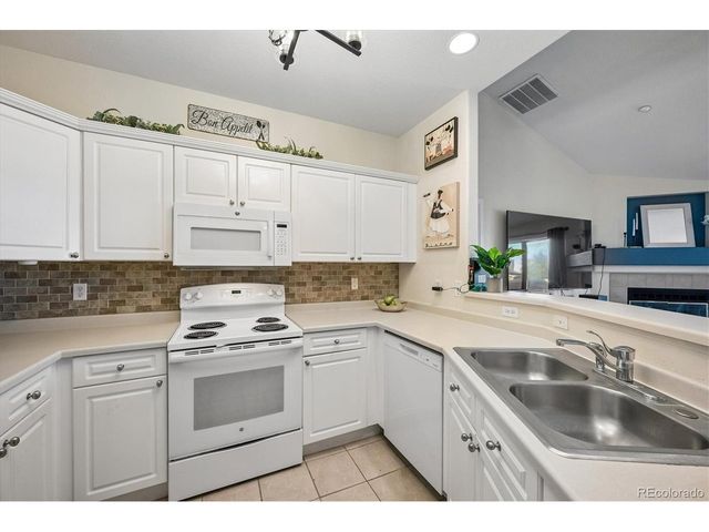 7414 S Alkire St 303, Littleton, CO 80127