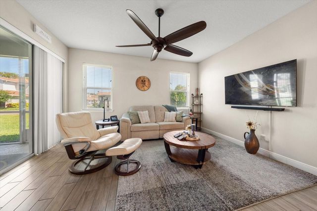 5299 NEIL DRIVE, St Petersburg, FL 33714