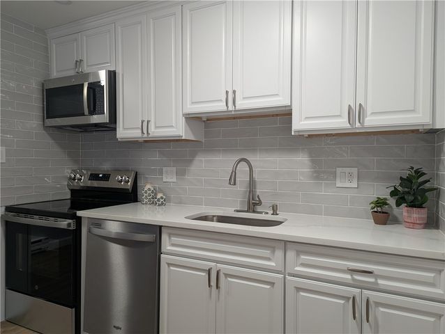 15 Apple Valley Parkway 2, Smithfield, RI 02828