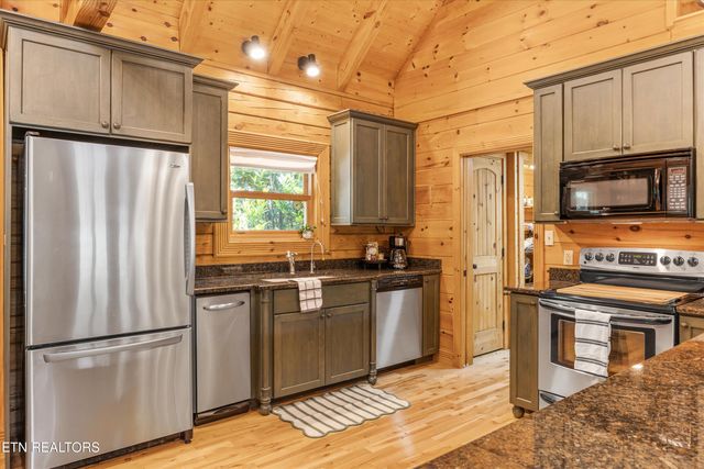 225 Yacht Club Lane, Andersonville, TN 37705