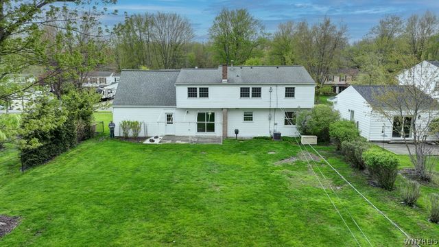 49 Chestnut Hill Lane, Amherst, NY 14221