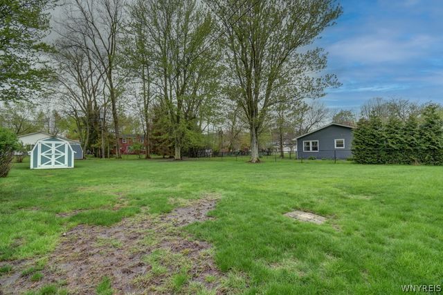 49 Chestnut Hill Lane, Amherst, NY 14221