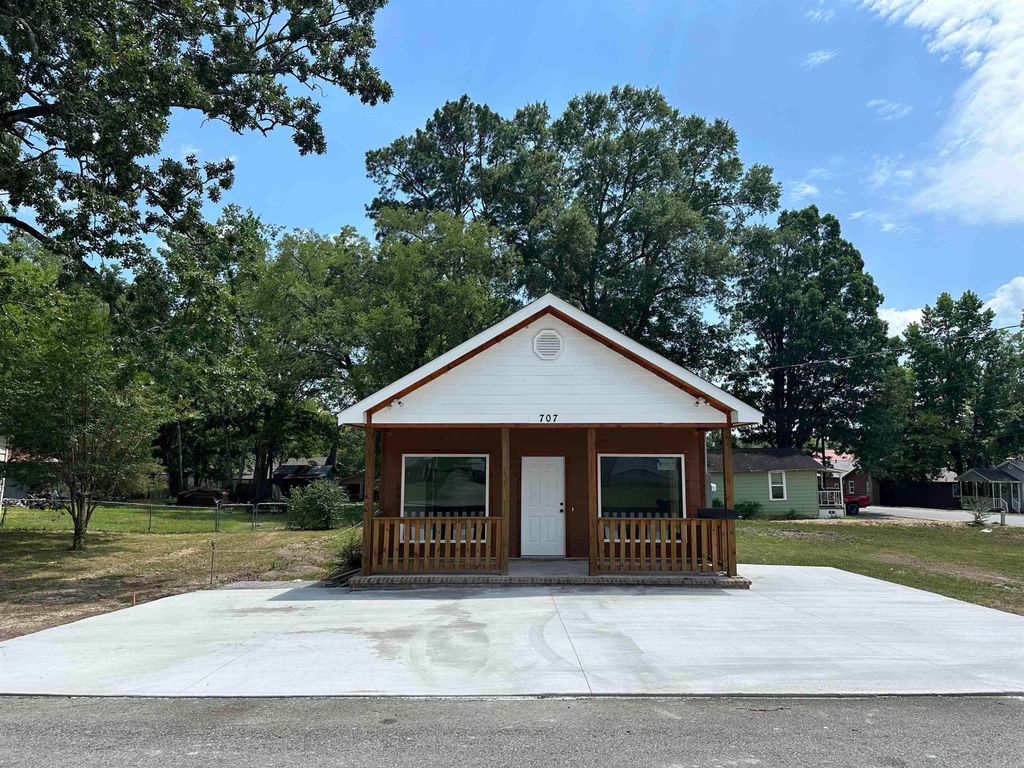 707 Schley Street, Benton, AR 72015