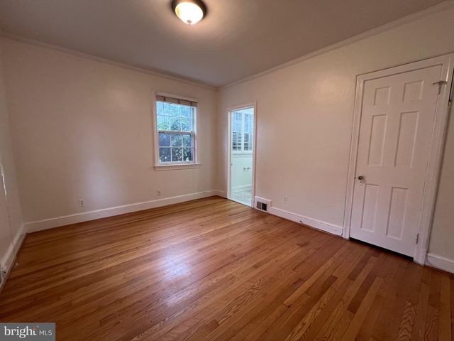 2373 N QUINCY ST, Arlington, VA 22207