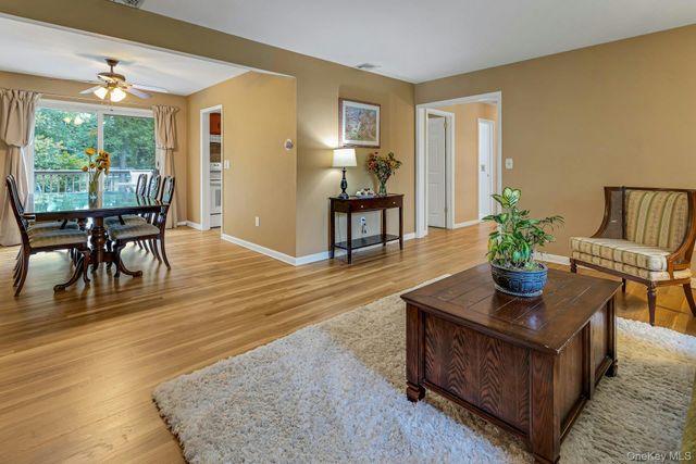 94 Overlook Drive, Mahopac, NY 10541