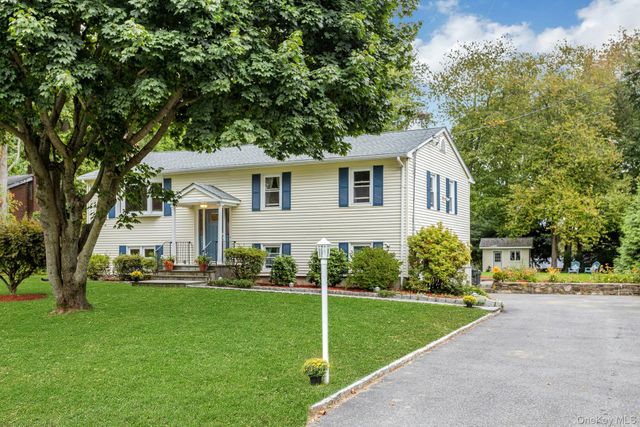 94 Overlook Drive, Mahopac, NY 10541