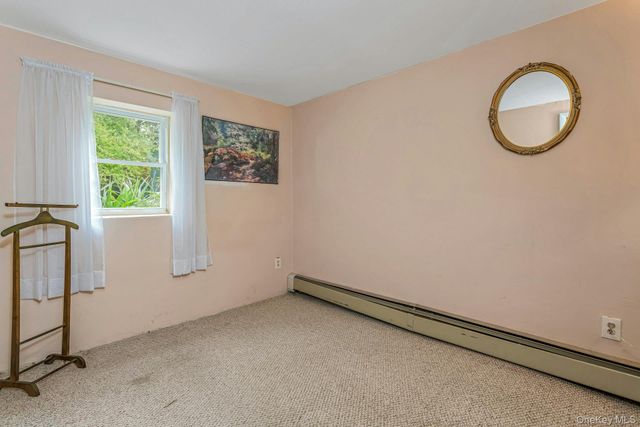 94 Overlook Drive, Mahopac, NY 10541