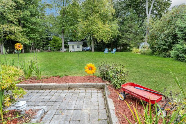 94 Overlook Drive, Mahopac, NY 10541