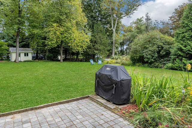 94 Overlook Drive, Mahopac, NY 10541