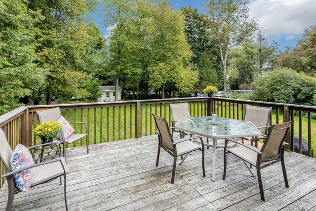 94 Overlook Drive, Mahopac, NY 10541