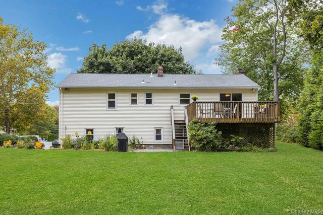 94 Overlook Drive, Mahopac, NY 10541