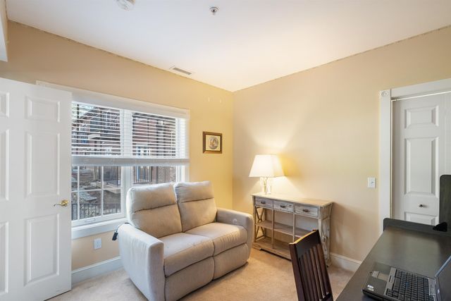 7 Chester Rd Unit 209, Derry, NH 03038