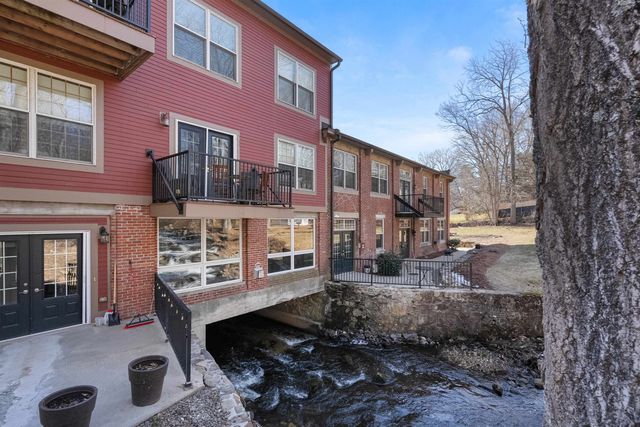 7 Chester Rd Unit 209, Derry, NH 03038