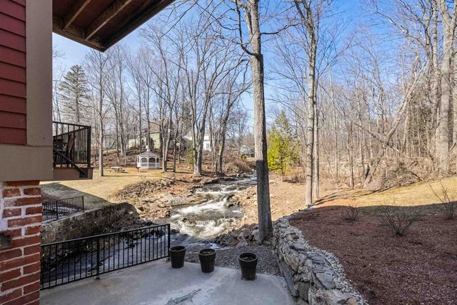 7 Chester Rd Unit 209, Derry, NH 03038