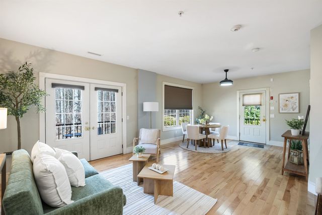 7 Chester Rd Unit 209, Derry, NH 03038