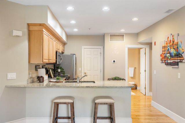 7 Chester Rd Unit 209, Derry, NH 03038