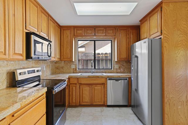 442 Evergreen Dr, Lodi, CA 95242