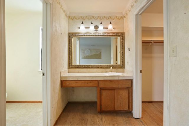 442 Evergreen Dr, Lodi, CA 95242