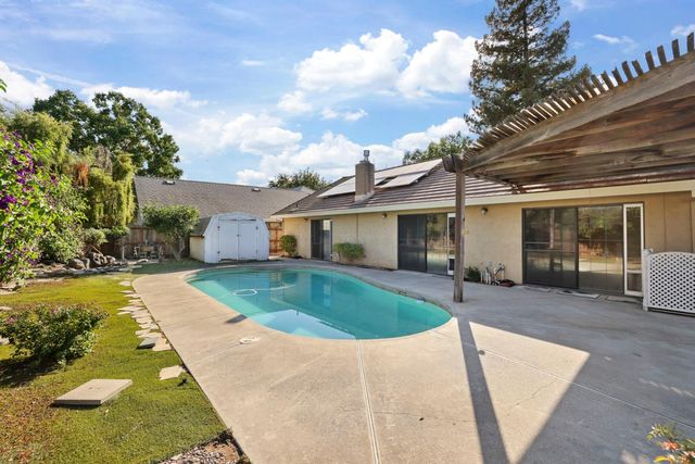 442 Evergreen Dr, Lodi, CA 95242