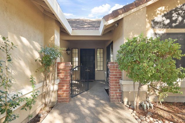 442 Evergreen Dr, Lodi, CA 95242