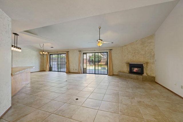 442 Evergreen Dr, Lodi, CA 95242