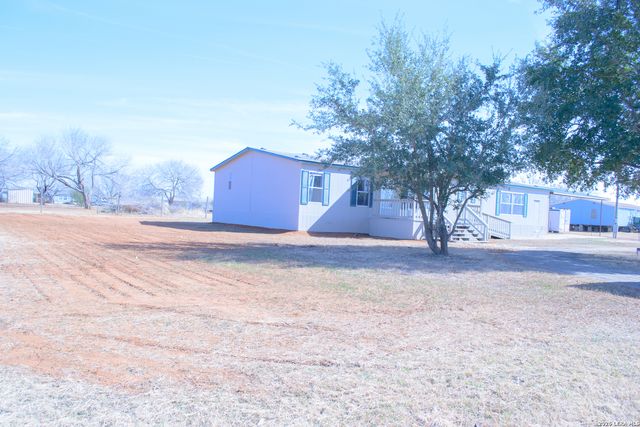 290 Crestfield, Pleasanton, TX 78064