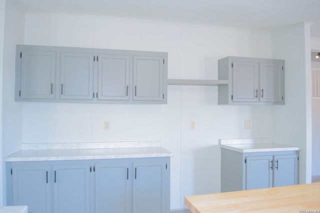 290 Crestfield, Pleasanton, TX 78064